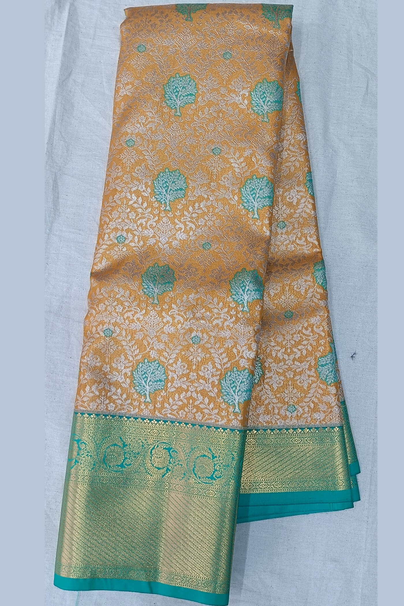 Yellow green gold Gadwal Kanchi-Pattu Brocade saree