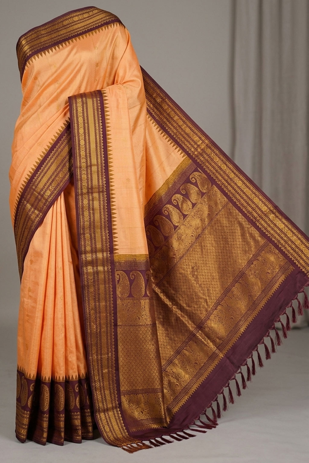 gadwal Sandle peach butas maroon brown small border handloom silk saree