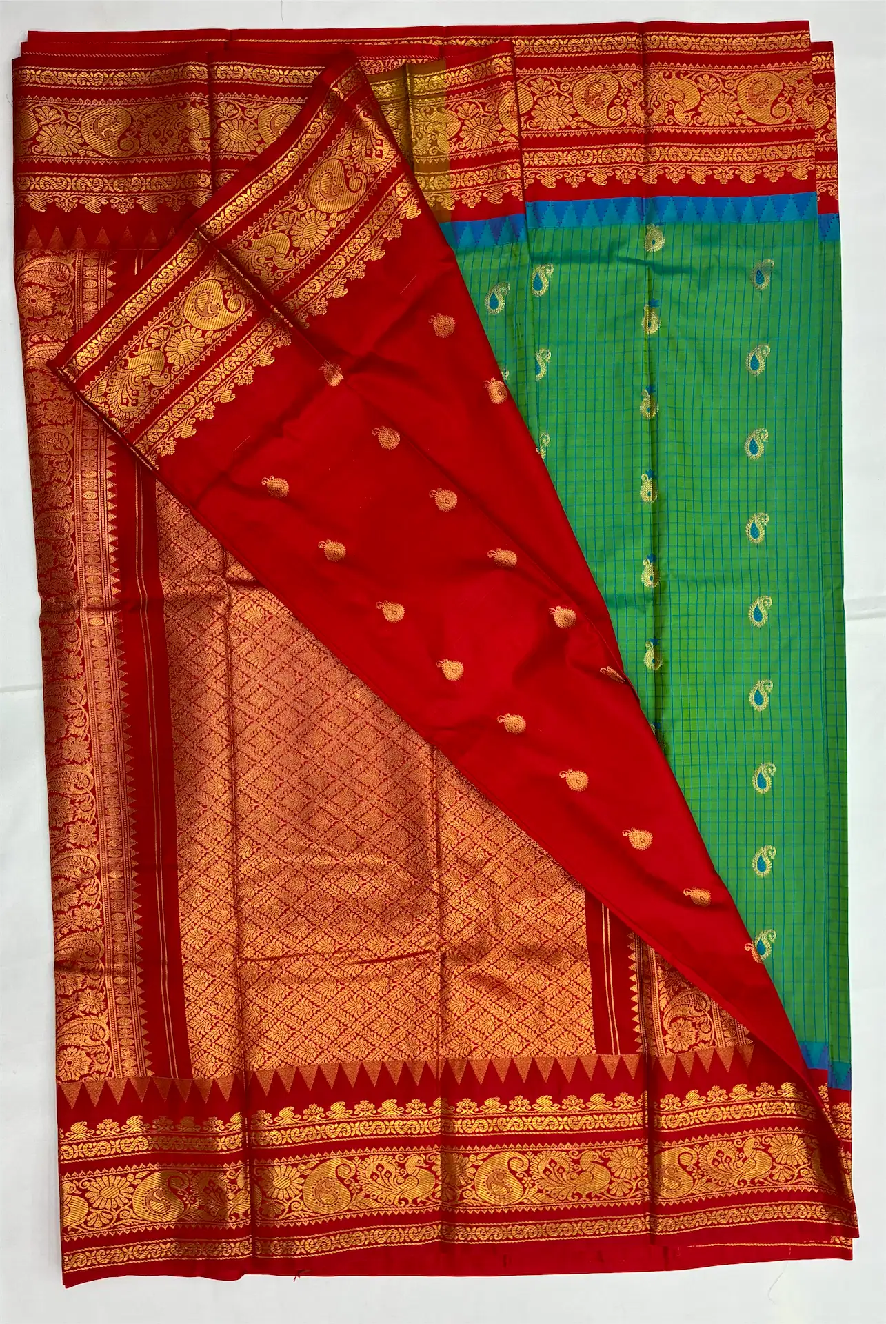Gadwal Semi Saree Checks Butas Rich Pallu and Border Green and Red